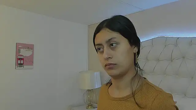 MiaLevitz online show from 03/09/25, 12:09
