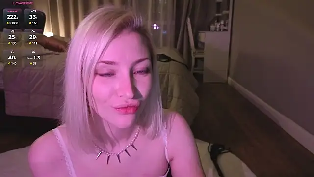 alexa novak online show from 09/30/25, 02:22