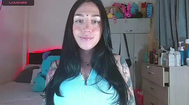 Snapshot of karla_zambrano chatting on 02/27/25, 01:59 karla zambrano online show from 02/27/25, 01:59