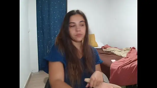 Snapshot of Ursumi1 chatting on 09/22/25, 06:26 Ursumi1 online show from 09/22/25, 06:26