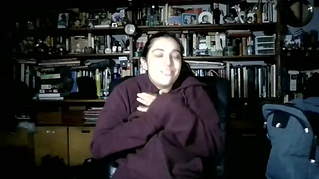 Snapshot of Ursumi1 chatting on 09/29/25, 09:19 Ursumi1 online show from 09/29/25, 09:19