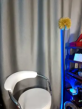 Snapshot of Milforja chatting on 11/13/25, 05:34 Milforja online show from 11/13/25, 05:34