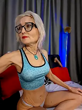 Snapshot of Milforja chatting on 11/22/25, 06:29 Milforja online show from 11/22/25, 06:29