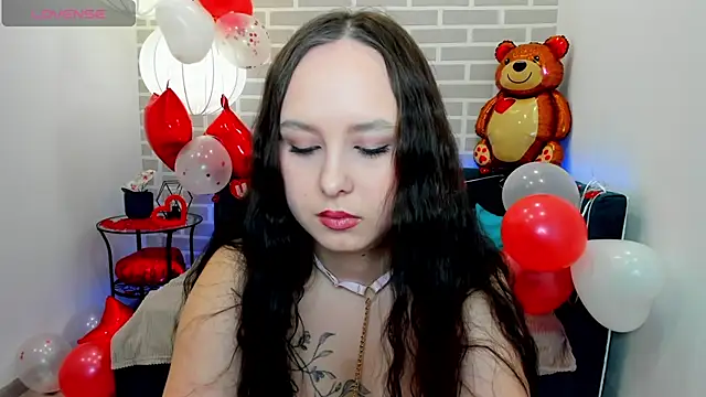 Snapshot of BeatriceReeves chatting on 02/11/26, 01:10 BeatriceReeves online show from 02/11/26, 01:10