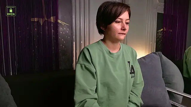 Ishtar Divine online show from 10/27/25, 03:16