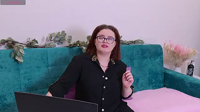 Jessica Joy online show from 12/10/24, 02:16