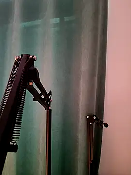 Weiwei5200 online show from 11/26/25, 01:56