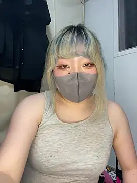 YUNA-yuna online show from 12/29/24, 02:52