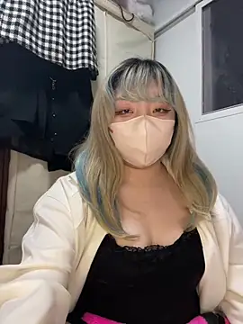 YUNA-yuna online show from 01/17/25, 12:21