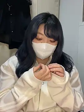 YUNA-yuna online show from 01/23/25, 02:17