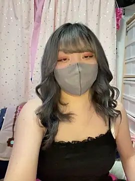 YUNA-yuna online show from 02/23/25, 05:07