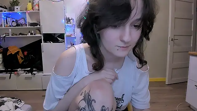luna cosmic online show from 01/14/25, 06:49