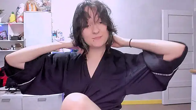 luna cosmic online show from 01/17/25, 05:19
