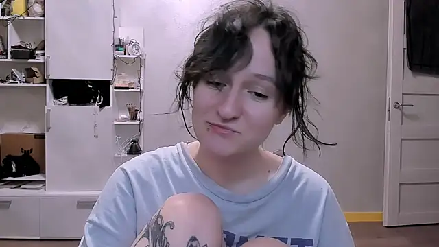 luna cosmic online show from 01/26/25, 05:56