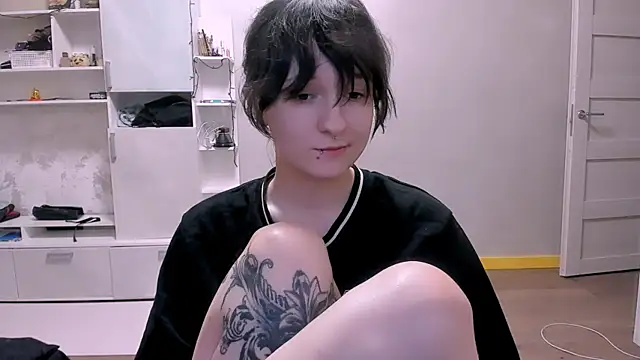 luna cosmic online show from 02/07/25, 04:14