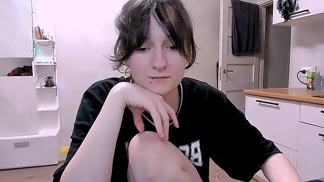luna cosmic online show from 02/10/25, 10:09