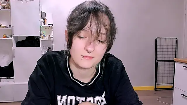 luna cosmic online show from 02/23/25, 07:17