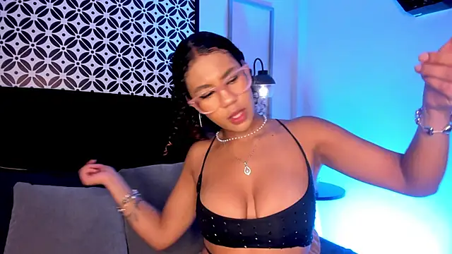 Snapshot of sade_jackson1 chatting on 10/16/25, 04:35 sade jackson1 online show from 10/16/25, 04:35