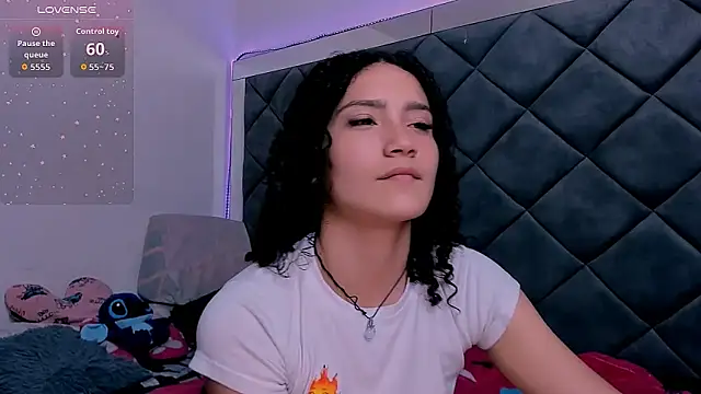 Snapshot of Nellyhills chatting on 11/07/25, 05:35 Nellyhills online show from 11/07/25, 05:35