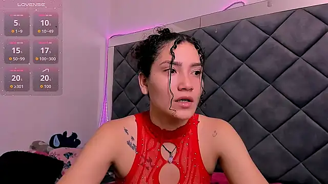 Snapshot of Nellyhills chatting on 11/25/25, 10:59 Nellyhills online show from 11/25/25, 10:59