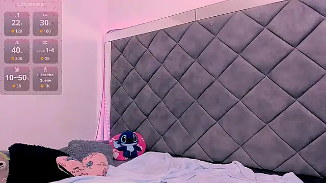 Snapshot of Nellyhills chatting on 11/29/25, 04:21 Nellyhills online show from 11/29/25, 04:21