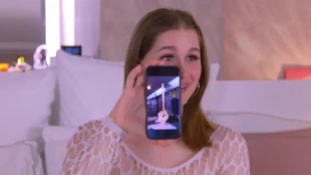 EllieHayes online show from 03/12/25, 09:03