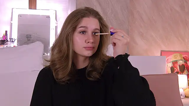 EllieHayes online show from 10/05/25, 04:38