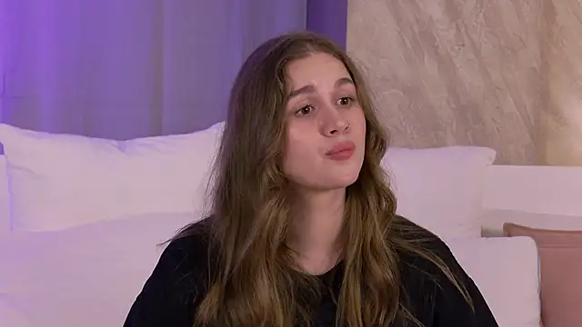 EllieHayes online show from 07/29/26, 10:02