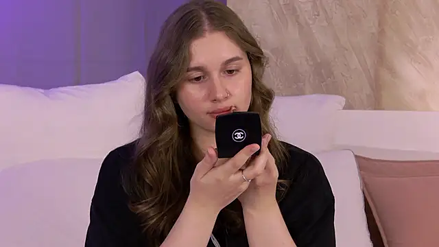 EllieHayes online show from 07/29/26, 10:08