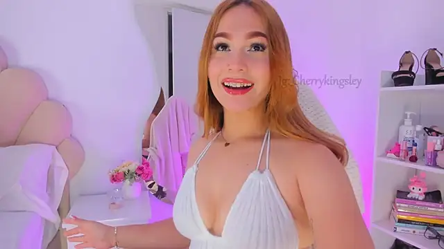  cherrykingsley1 online show from 06/13/26, 06:33