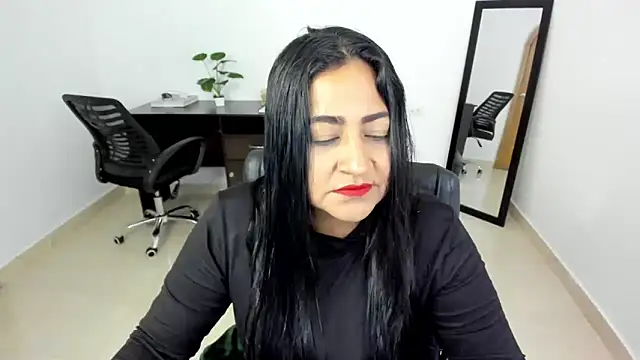 Adele Sweett online show from 02/11/25, 11:32
