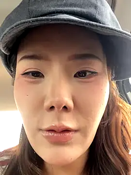 Snapshot of ChuChu1991 chatting on 11/07/25, 07:52 ChuChu1991 online show from 11/07/25, 07:52