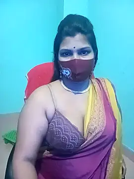 Snapshot of Hot-Angel_ chatting on 12/16/24, 11:28 Hot-Angel online show from 12/16/24, 11:28