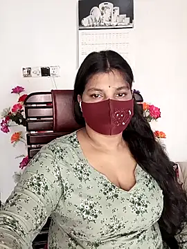 Snapshot of Hot-Angel_ chatting on 05/11/26, 01:44 Hot-Angel online show from 05/11/26, 01:44