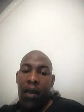 Snapshot of zuludog chatting on 04/21/26, 11:29 zuludog online show from 04/21/26, 11:29