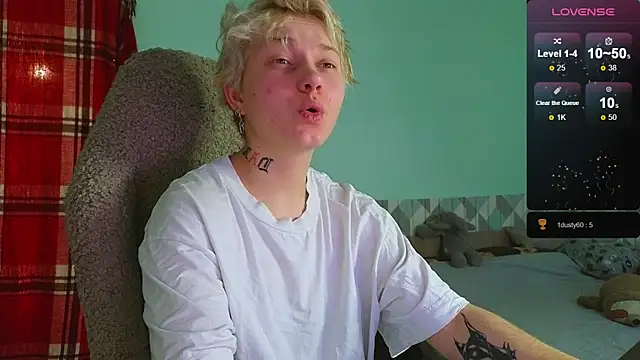 esajukyy online show from 01/06/25, 03:09