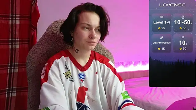 esajukyy online show from 09/16/25, 10:49