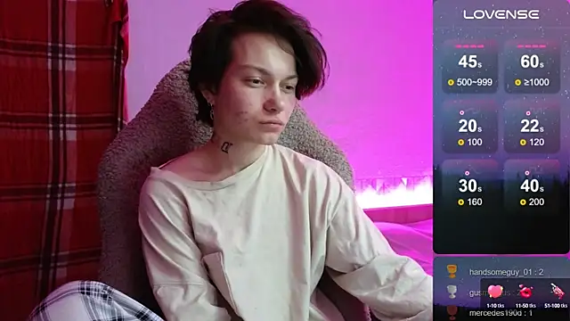 esajukyy online show from 10/02/25, 11:39