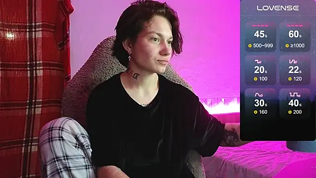 esajukyy online show from 11/07/25, 03:12