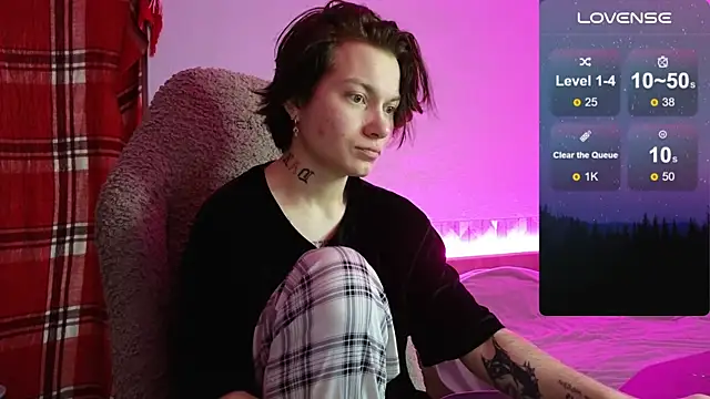 esajukyy online show from 11/08/25, 08:14