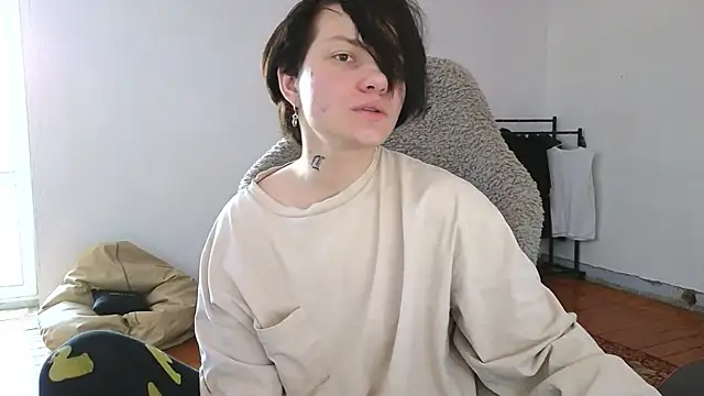 esajukyy online show from 07/03/26, 07:48