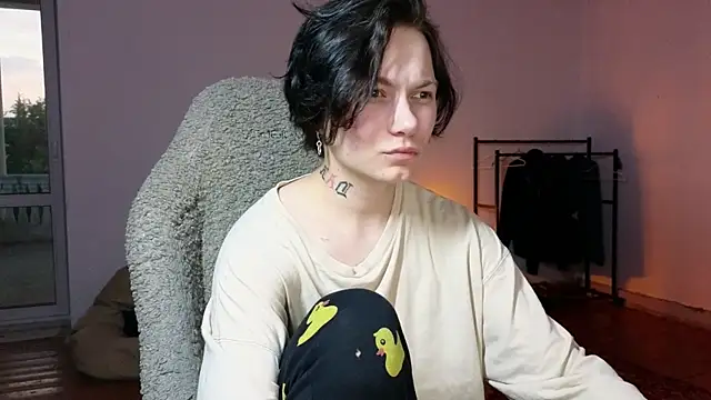 esajukyy online show from 07/06/26, 03:25