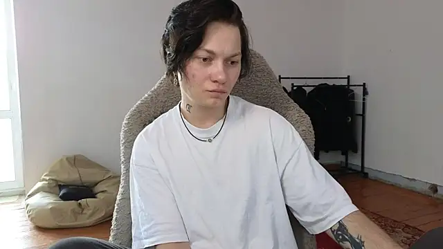 esajukyy online show from 07/07/26, 07:23
