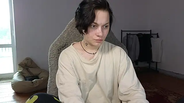 esajukyy online show from 07/11/26, 08:50