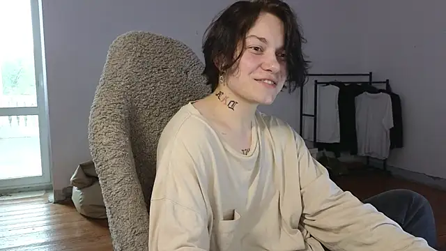 esajukyy online show from 07/28/26, 01:54