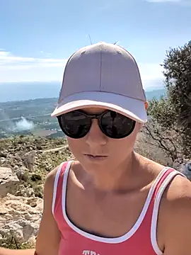 Snapshot of Samira-Summer chatting on 11/03/25, 09:54 Samira-Summer online show from 11/03/25, 09:54