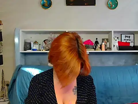 Snapshot of Natali3855 chatting on 10/15/25, 04:56 Natali3855 online show from 10/15/25, 04:56