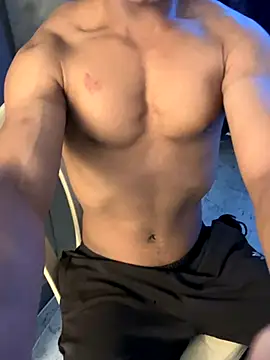 Snapshot of nick__yy chatting on 10/10/25, 04:28 nick yy online show from 10/10/25, 04:28