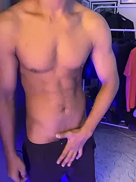 Snapshot of nick__yy chatting on 10/20/25, 10:38 nick yy online show from 10/20/25, 10:38