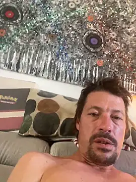 Snapshot of zenzero87 chatting on 10/06/25, 01:30 zenzero87 online show from 10/06/25, 01:30